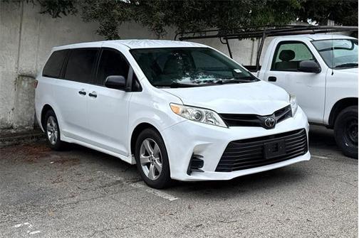 2018 Toyota Sienna SE