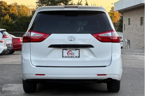 2018 Toyota Sienna SE