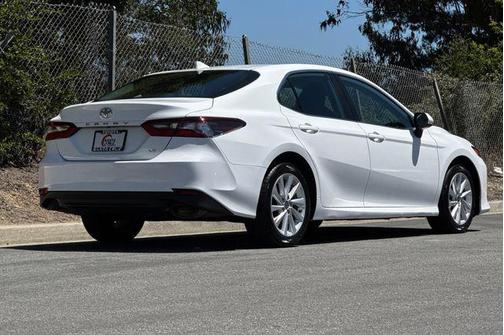 Ice Cap 2024 Toyota Camry LE