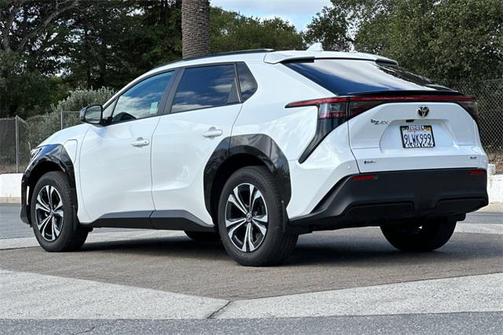 2024 Toyota bZ4X XLE