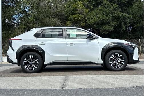 2024 Toyota bZ4X XLE