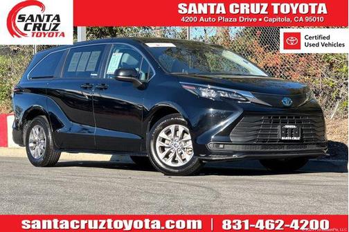 2024 Toyota Sienna LE