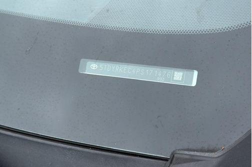 Celestial Silver Metallic 2023 Toyota Sienna XLE