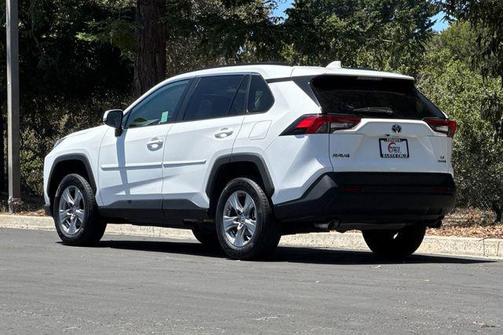 Ice Cap 2024 Toyota RAV4 Hybrid LE