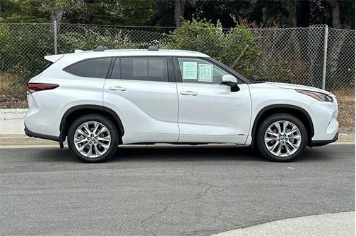 2024 Toyota Highlander Hybrid Limited