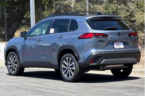 2025 Toyota Corolla Cross XLE