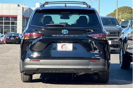 2025 Toyota Sienna XLE