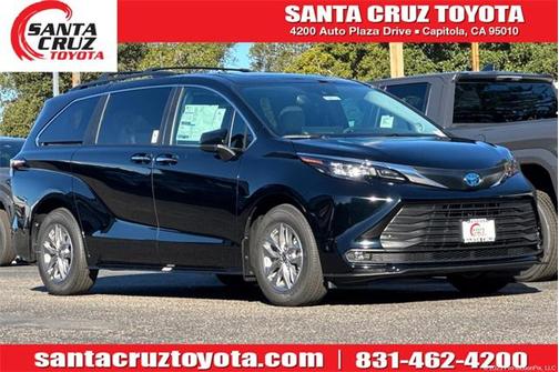 2025 Toyota Sienna XLE