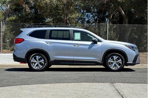 Ice Silver Metallic 2023 Subaru Ascent Premium 8-Passenger