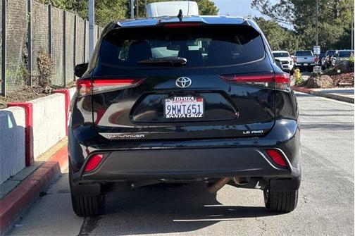 2024 Toyota Highlander LE