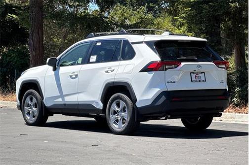 2025 Toyota RAV4 Hybrid LE