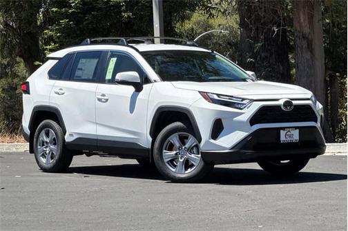 2025 Toyota RAV4 Hybrid LE