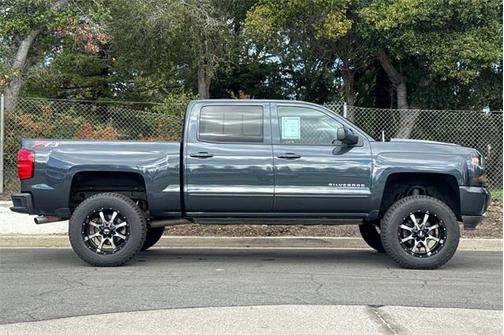 2018 Chevrolet Silverado 1500 2LT