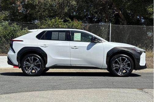 Wind Chill Pearl 2023 Toyota bZ4X Limited