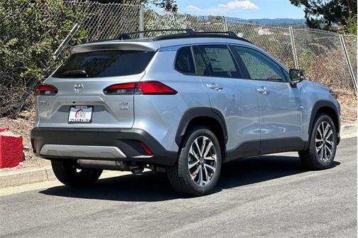 2025 Toyota Corolla Cross XLE