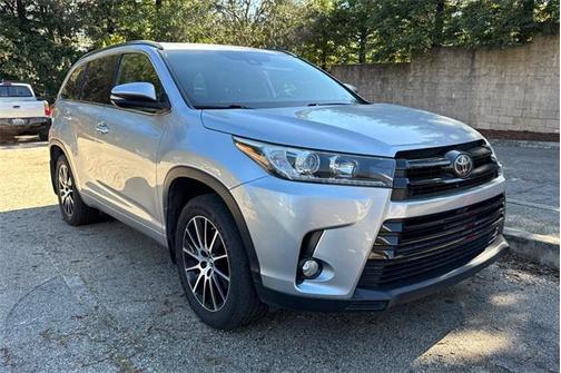 2018 Toyota Highlander SE
