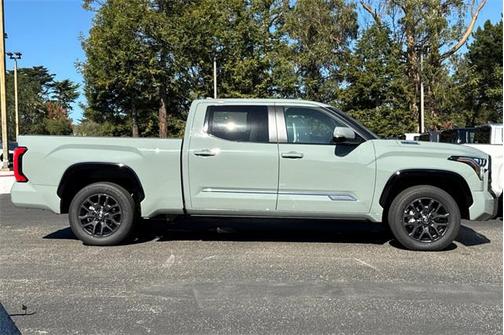 2026 Toyota Tundra Hybrid Platinum