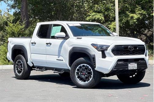 2024 Toyota Tacoma Hybrid TRD