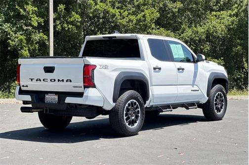 2024 Toyota Tacoma Hybrid TRD