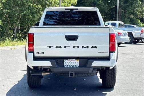 2024 Toyota Tacoma Hybrid TRD