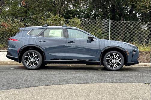 2026 Toyota Crown Signia XLE