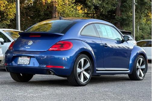 2012 Volkswagen Beetle Base