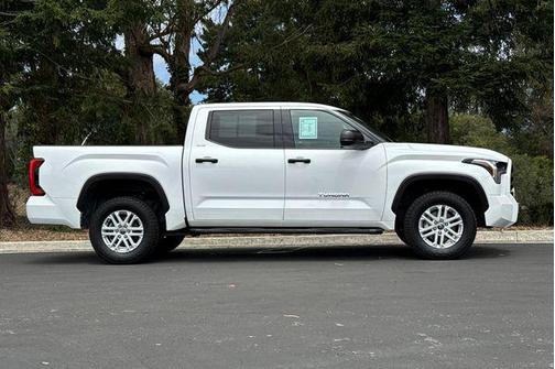 White 2022 Toyota Tundra SR5