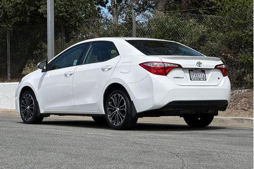 Super White 2016 Toyota Corolla S Plus