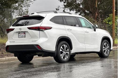 2025 Toyota Highlander XLE