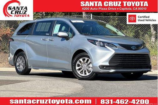 2024 Toyota Sienna LE