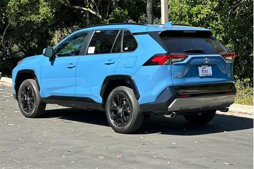 2025 Toyota RAV4 Hybrid SE