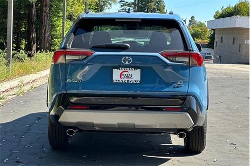 2025 Toyota RAV4 Hybrid SE