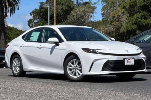 Ice 2026 Toyota Camry LE