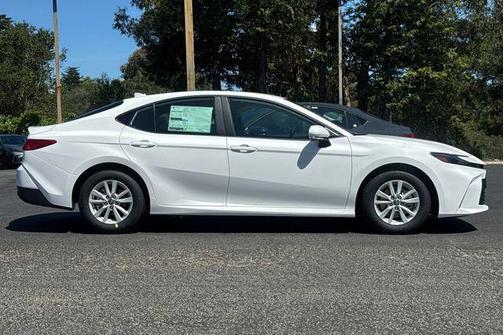 Ice 2026 Toyota Camry LE