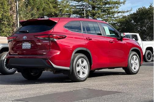 2023 Toyota Highlander Hybrid LE
