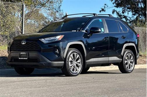 2022 Toyota RAV4 Hybrid XLE Premium