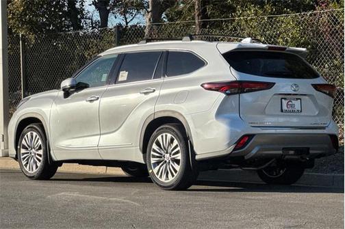 2026 Toyota Highlander Platinum