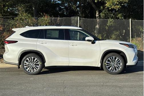 2026 Toyota Highlander Platinum