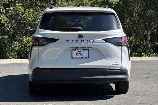 2023 Toyota Sienna XLE