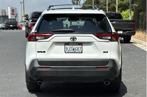 2024 Toyota RAV4 XLE