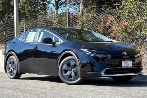 2026 Toyota Prius Plug-In Hybrid SE