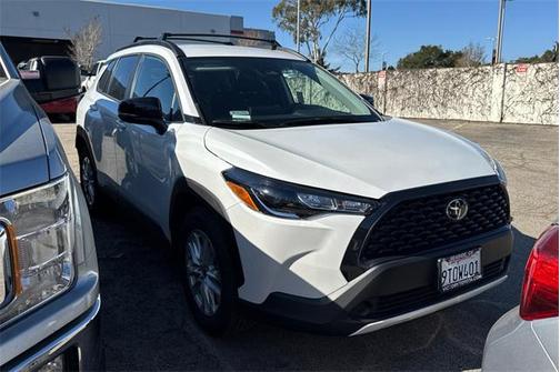 2025 Toyota Corolla Cross LE