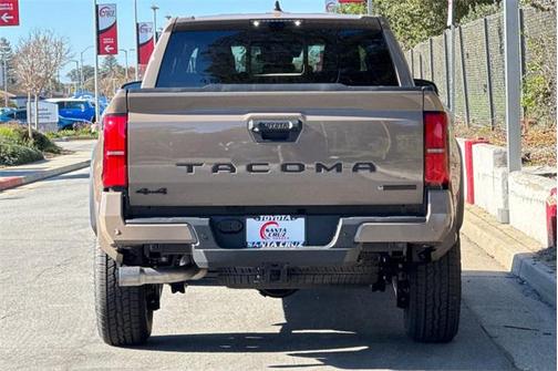 2026 Toyota Tacoma Hybrid TRD Off-Road