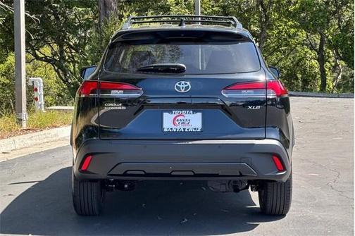 2025 Toyota Corolla Cross XLE