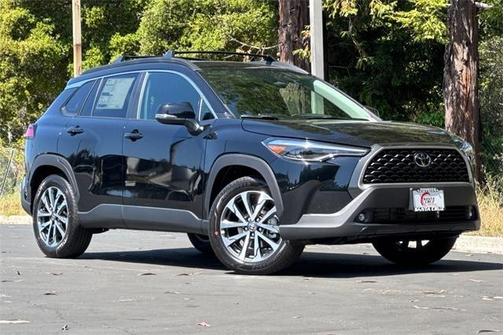 2025 Toyota Corolla Cross XLE