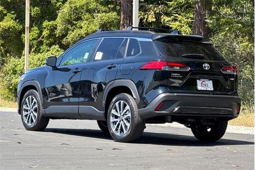 2025 Toyota Corolla Cross XLE