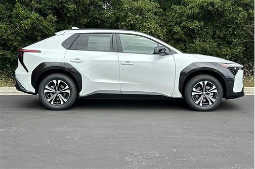 2025 Toyota bZ4X XLE