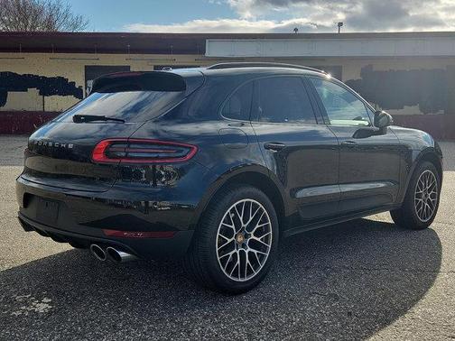 2018 Porsche Macan Base