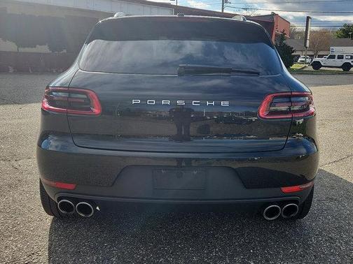 2018 Porsche Macan Base