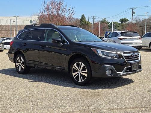 Crystal Black Silica 2018 Subaru Outback 2.5i Limited